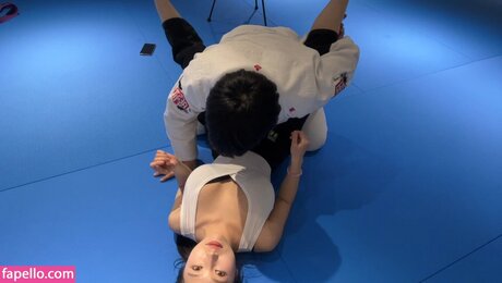 yeonhwa sex onlyfans