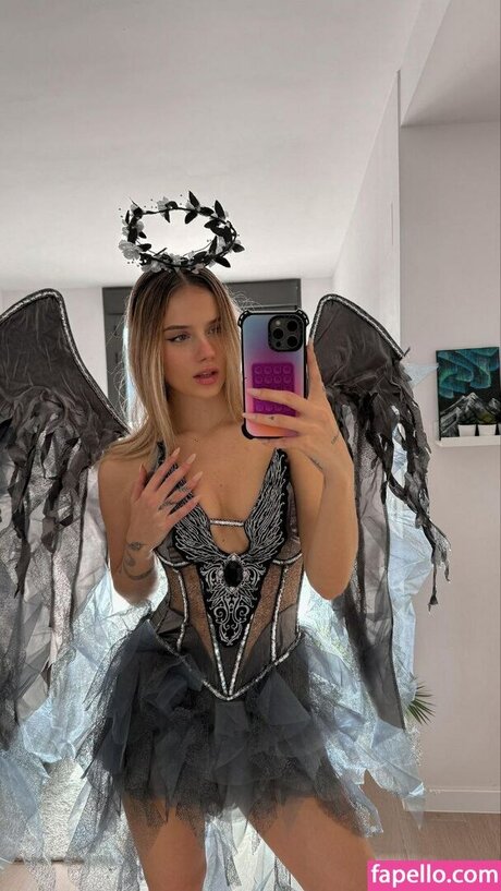 Lia Sikora only fans pic