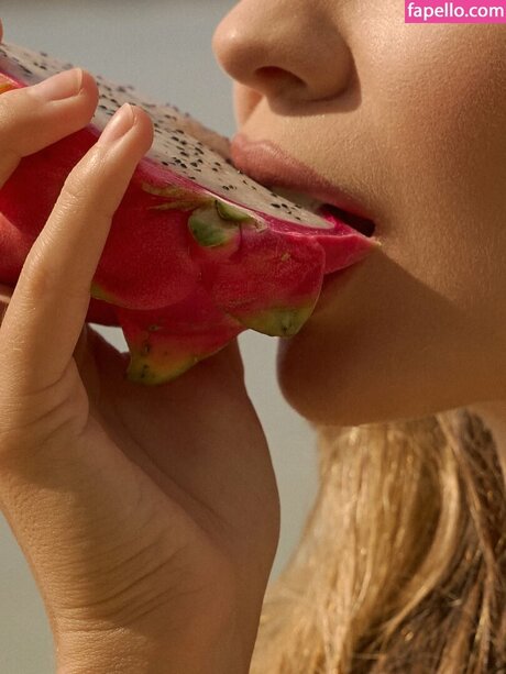 Atanasova Lera nude onlyfans leak