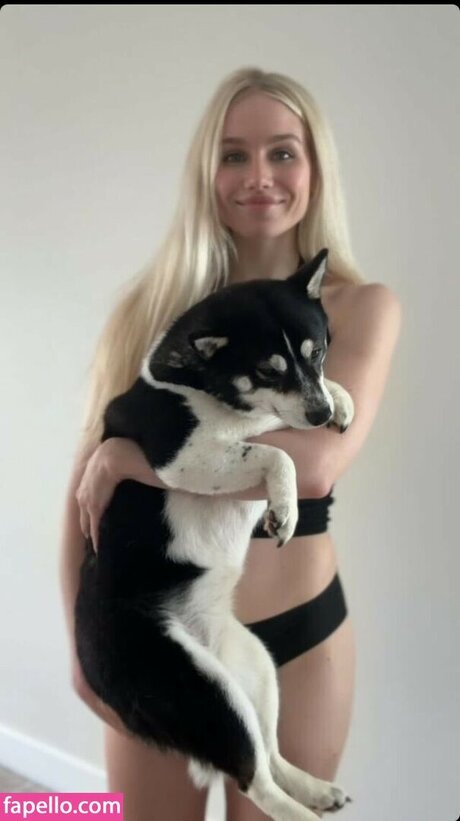 Colette Cherry onlyfans model photos