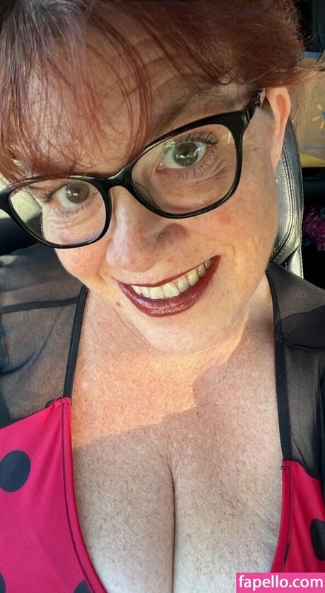 Grandma Nika onlyfans nudes