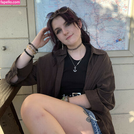 Msvioletvixxen onlyfans.