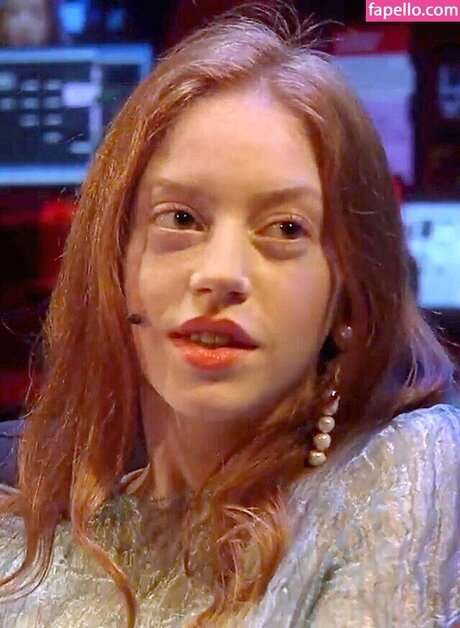 Lily Newmark naked onlyfans leaked