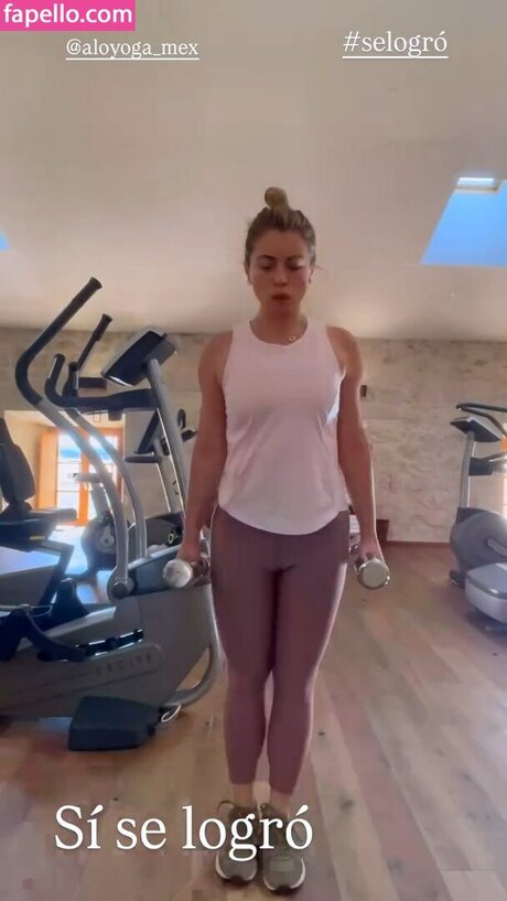 Ludwika Paleta onlyfans leaked tits