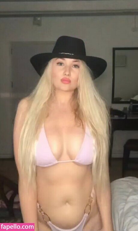 Amber Koltzow Bastick onlyfans photos