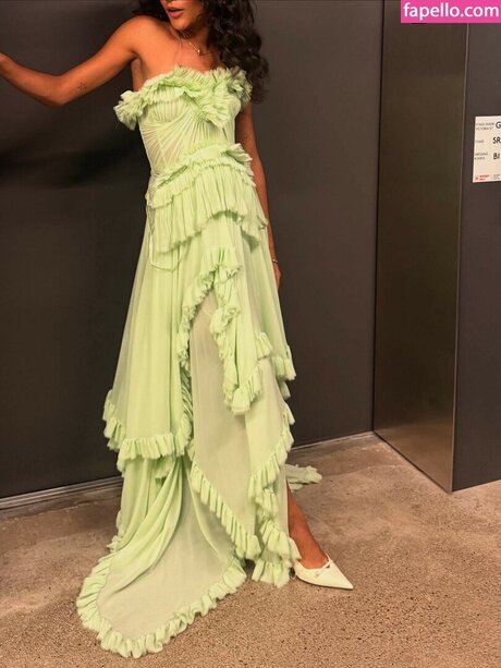 Olivia Dean onlyfans naked