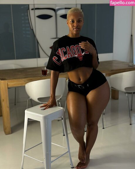 Faustina Thobakgale on onlyfans