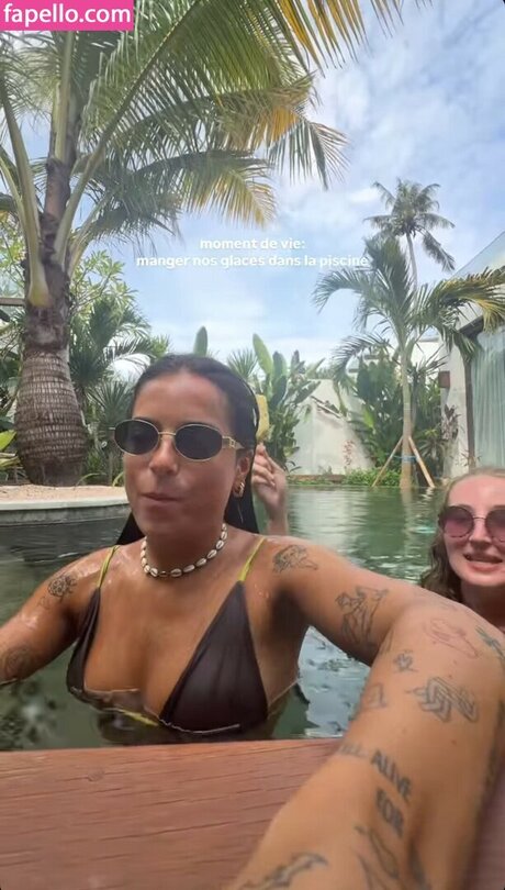 Julie Ferrat fans only