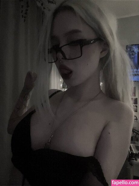 Paradoxy nude only fans leaks