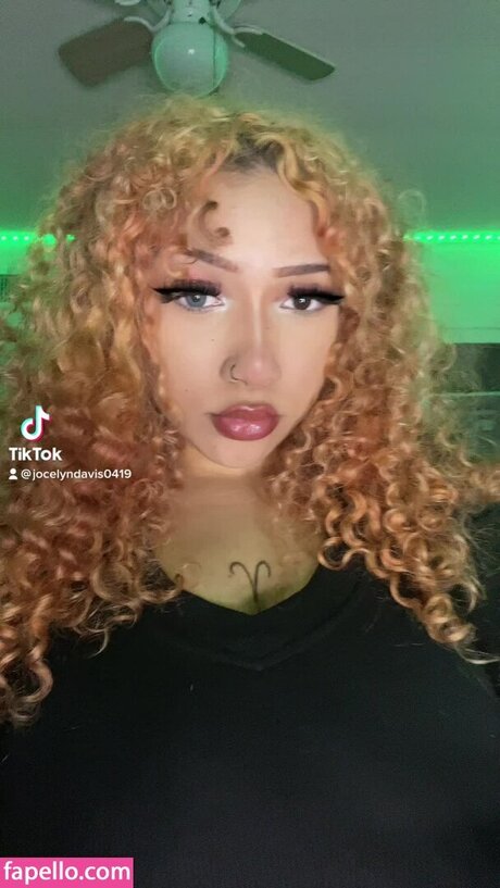 Jocelyn Davis419 onlyfans desnuda