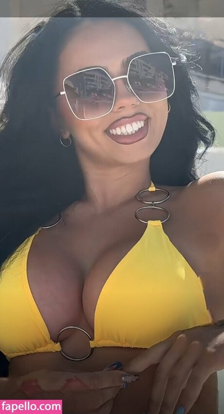 Elley Davies onlyfans strip