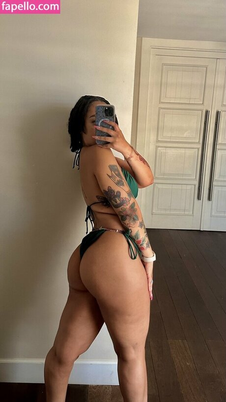 artless space onlyfans model