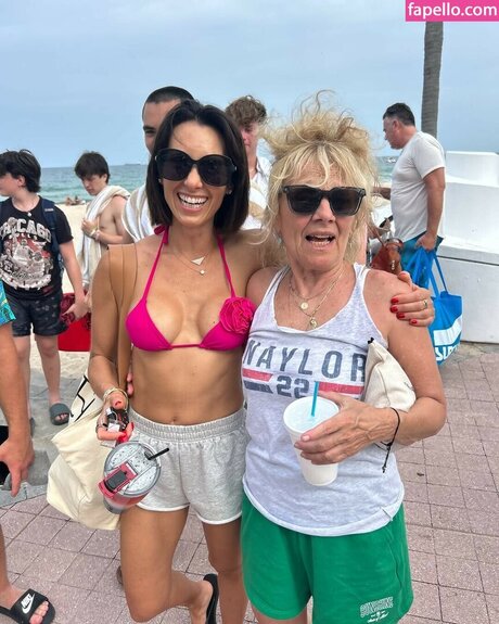 Autumn Calabrese onlyfans posts