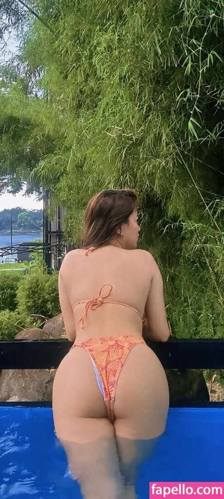 Sara Xie onlyfans nude tits