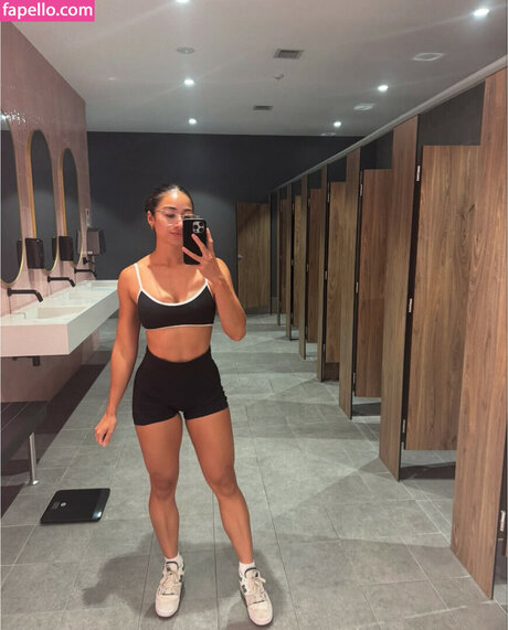 Sarah Schwarz onlyfans archive