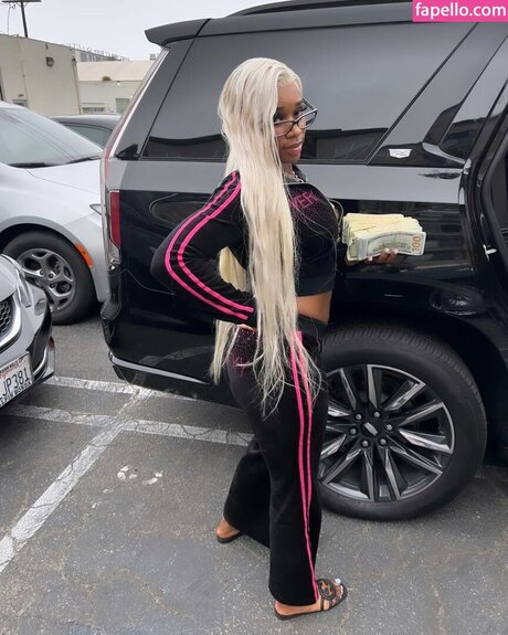 Sexxy Red only fans pictures