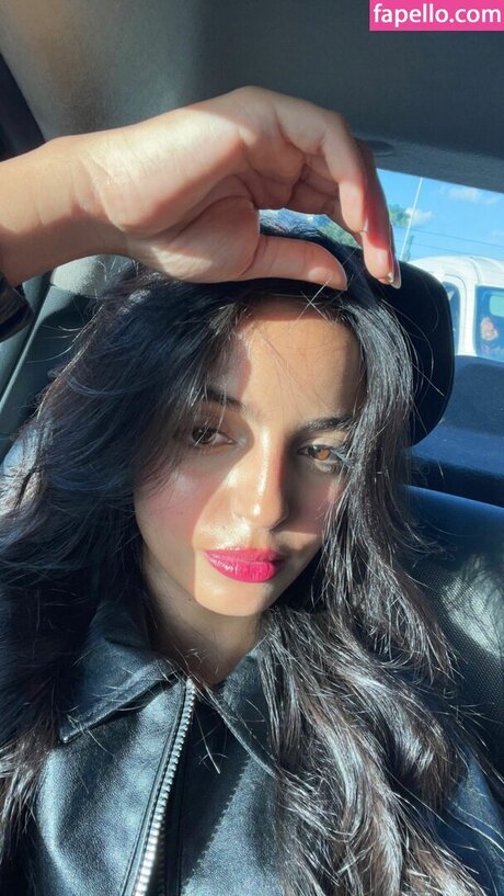 Momortelle Immomortelle onlyfans images