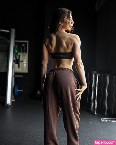 Summer Farage onlyfans nude photos