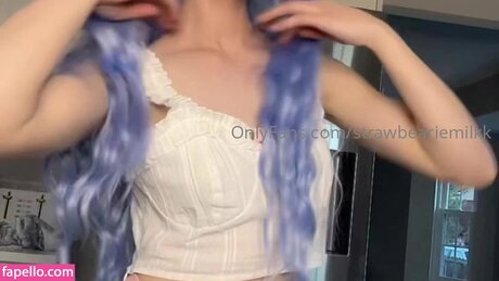 Strawbearie Milkk is on onlyfans