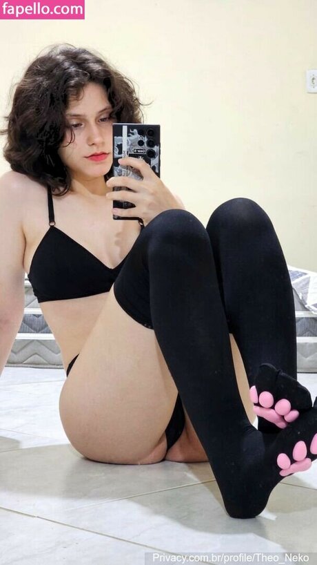 the0 neko onlyfans striptease