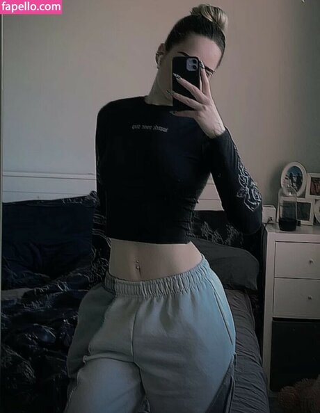 sky stn_ onlyfans content