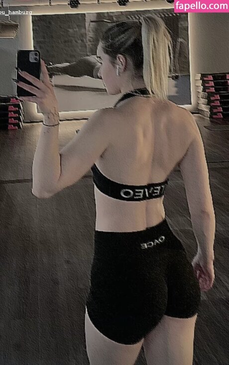 sky stn_ is on onlyfans