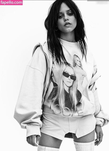 Jenna Ortega onlyfans leak free