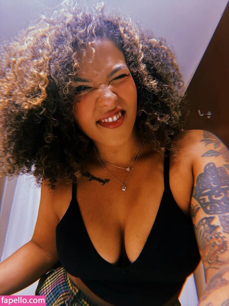 Willow Nightingale onlyfans sexy