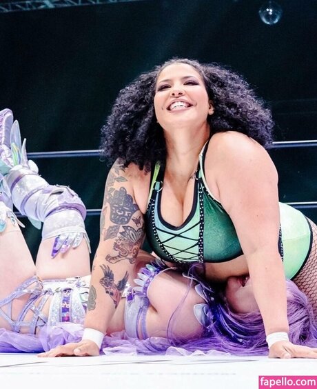 Willow Nightingale onlyfans leak nudes