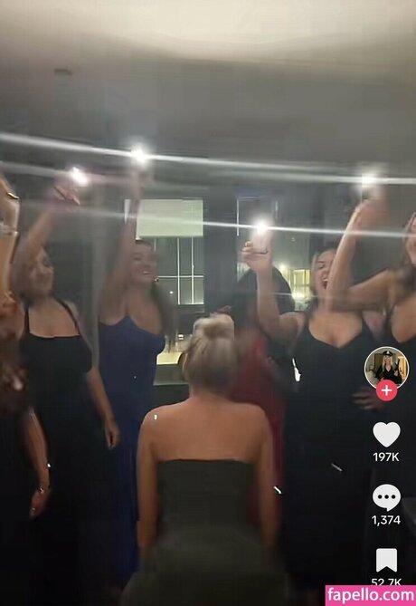 Lauren Duffy onlyfans leak