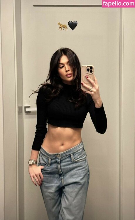 Roxie W giel free onlyfans