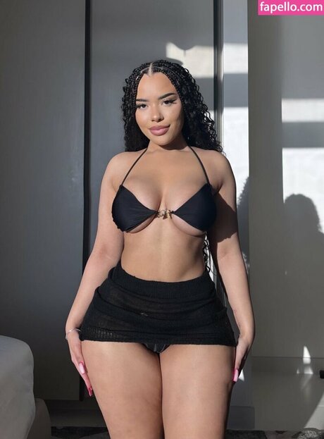 angela2saucy onlyfans boobs