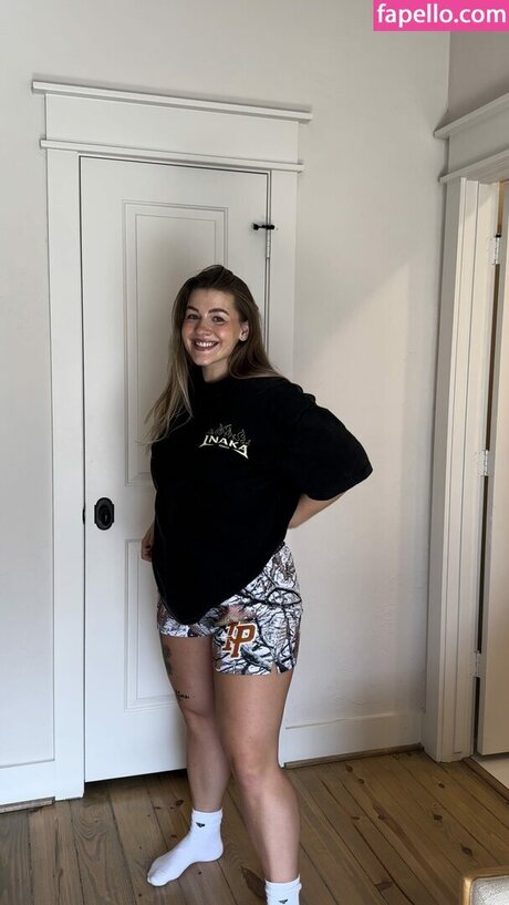 Esther Burden onlyfans keak