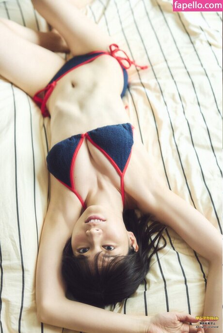 Saori Araki_ onlyfans model photo