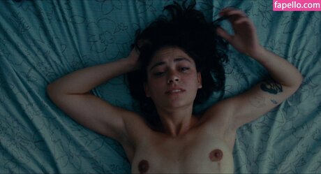 Blu Hunt onlyfans nude tits