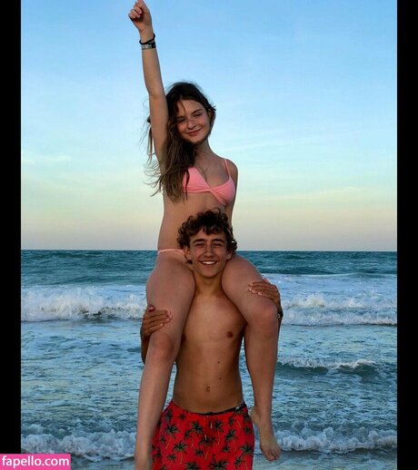 Sophia Valverde onlyfans post