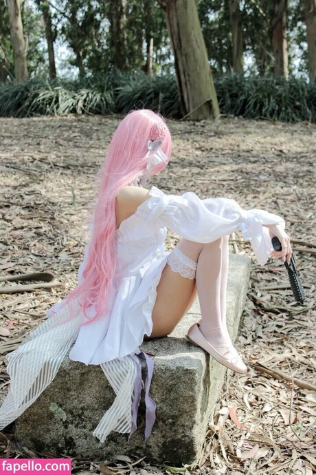 Kitsunedere nude only fans