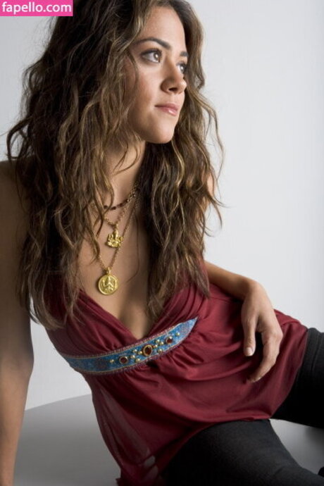 Camille Guaty onlyfans model