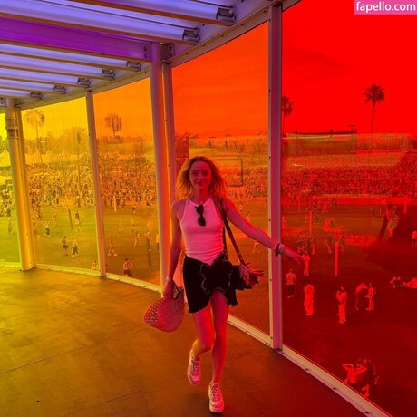 Madeleine Arthur only fans leak