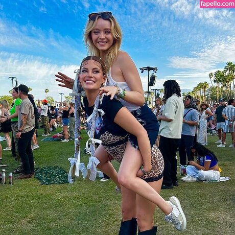 Madeleine Arthur naked onlyfans leaks