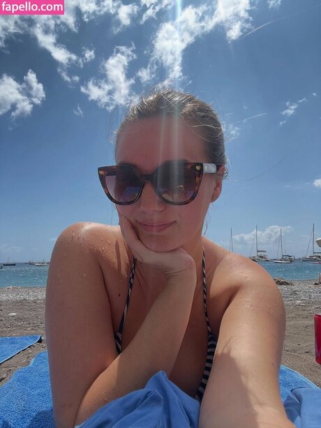 Madeline Poche onlyfans nude pictures