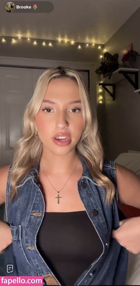 Cloud ASMR desnuda onlyfans