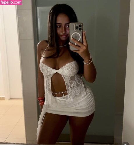 Zarah McAdam leak only fans