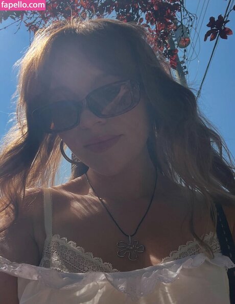 Taylor Hickson onlyfans model photos