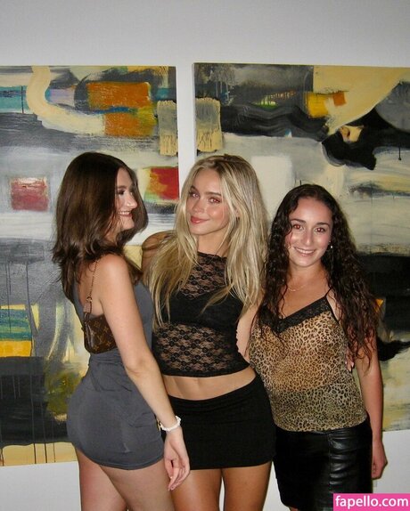 Alexa Blair Robertson onlyfans model