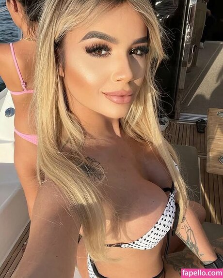 Debora Julia tits onlyfans