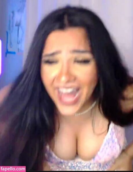 ghostgirlxoxx2 only fans photos