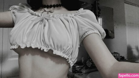 veildose onlyfans content