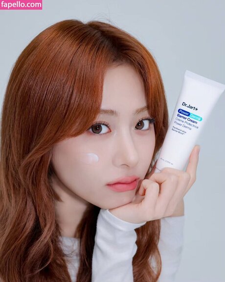 Huh Yunjin_ only fans