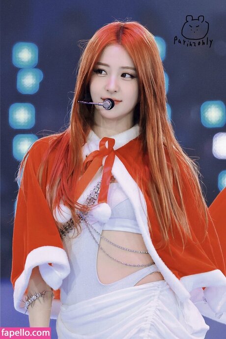 Huh Yunjin_ onlyfans content type